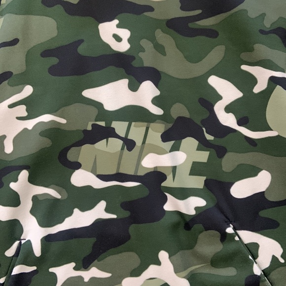 Nike Dri-Fit camo hoodie - Picture 2 of 4